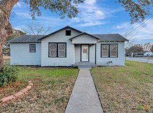 2901 Lone Tree Rd, Victoria, TX 77901