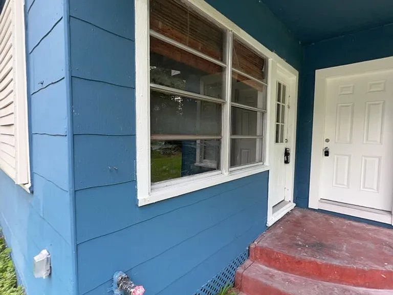 310 N Rock Island St — Photo 1