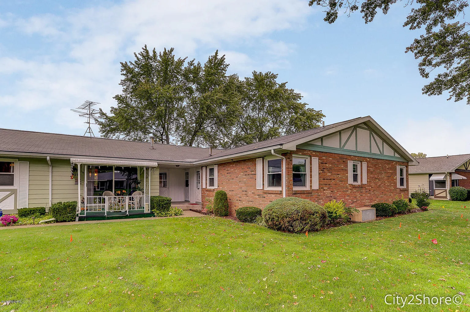931 Andover Ct SE photo 1