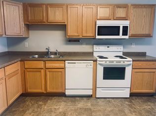 1309 11th St W APT 105, Williston, ND 58801