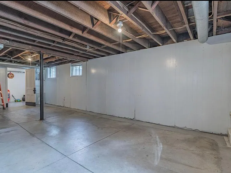 1839 Jefferson Ave — Photo 28