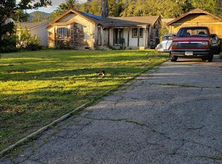 249 W Las Flores Dr, Altadena, CA 91001