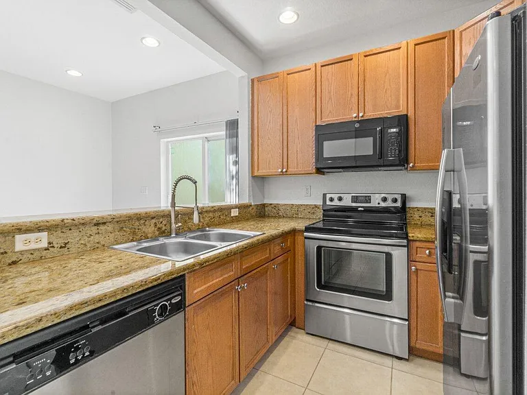 406 Lake Monterey Cir — Photo 12