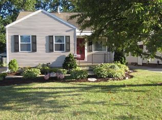 537 Cambridge Ave, Elyria, OH 44035