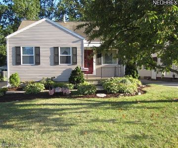 537 Cambridge Ave, Elyria, OH, 44035