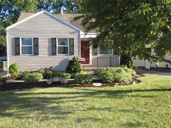 537 Cambridge Ave, Elyria, OH 44035