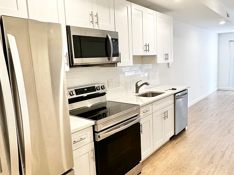 834 N Broad St #3 — Photo 9