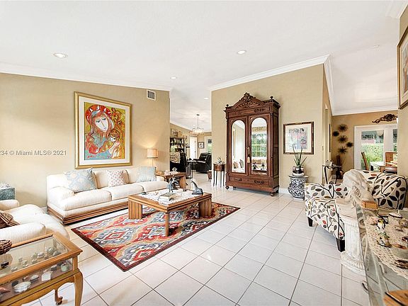 Living Room with volume ceilings.