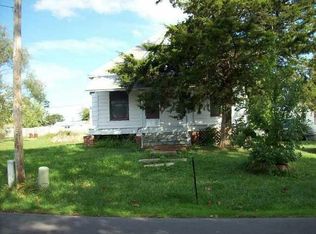720 S 6th St, Moberly, MO 65270