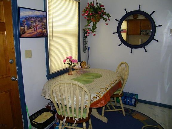 3rd image of 768 Linda Dr