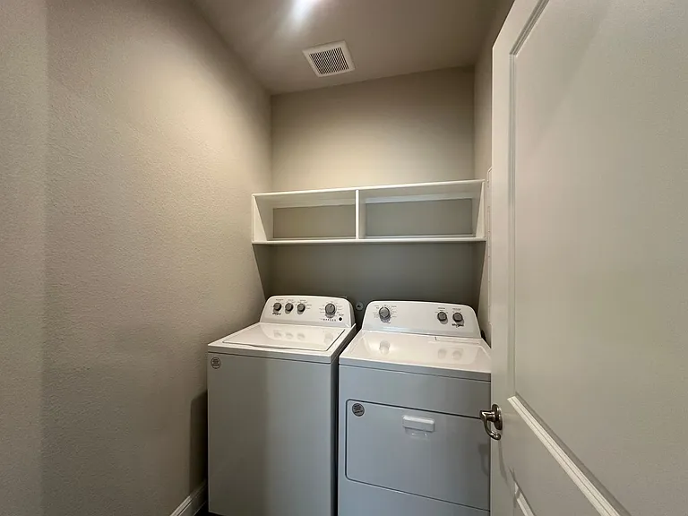 5231 Meadow Ln — Photo 13