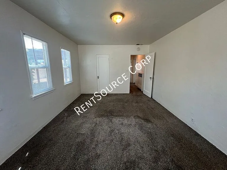 100 E Fredricks St #V — Photo 22