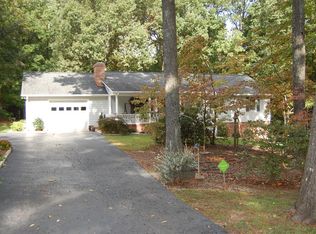 1558 Hardy Dr, Farmville, VA 23901