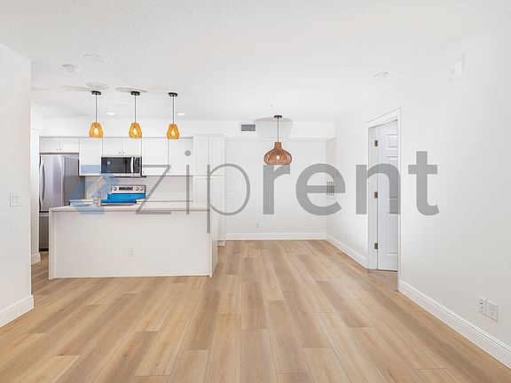 3rd image of 3024 Parkway Blvd APT 207