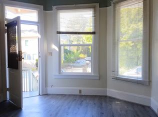 533 34th St #A, Oakland, CA 94609