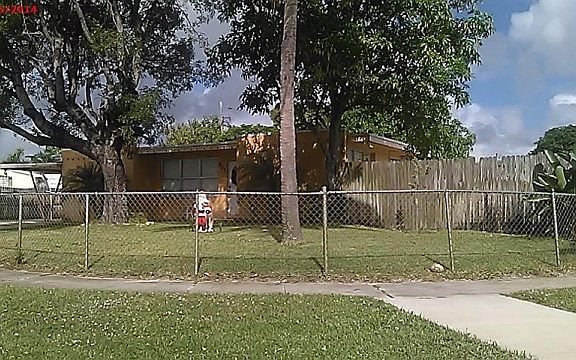 3rd image of 407 Cheyenne Dr