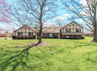 6756 Carinthia Dr, Dayton, OH 45459