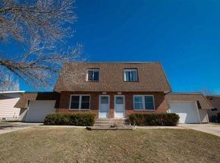 2020 & 2022 Skyline Dr NW, Minot, ND 58703