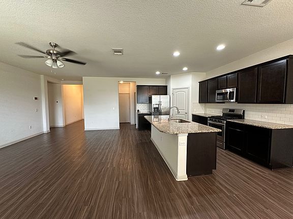 3rd image of 18308 Urbano Dr