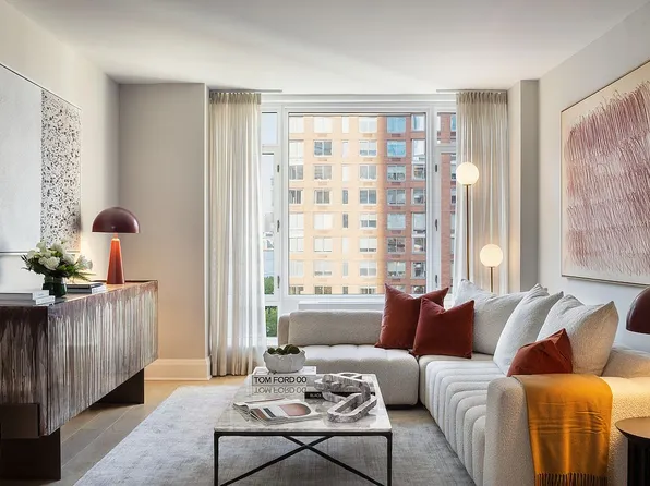 210 Warren St #8I, New York, NY 10282