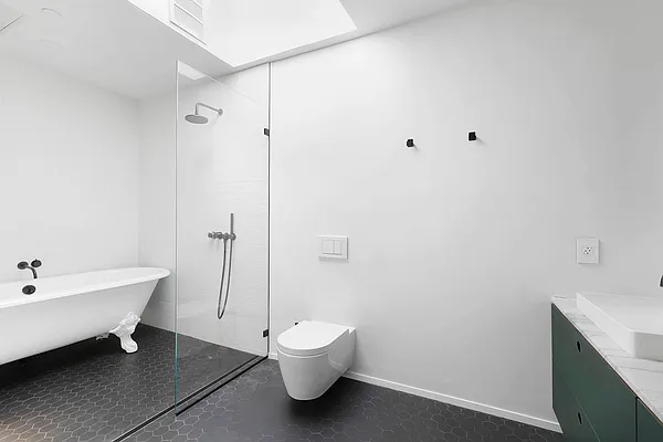 Rented by Compass | media 24