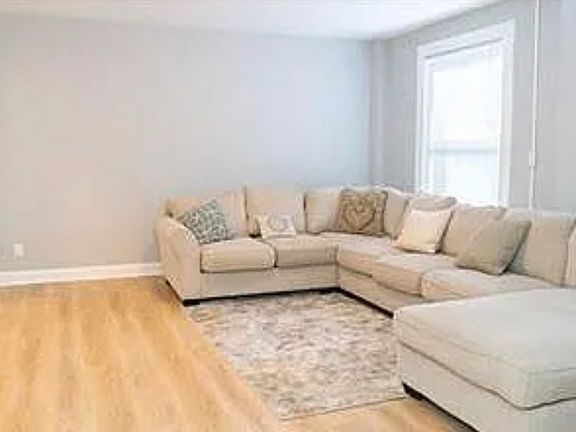 2nd image of 140 Chestnut St APT 605