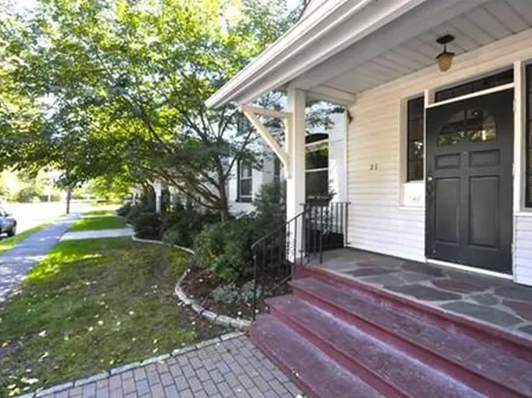 21 Lyman Rd #A, Northampton, MA 01060