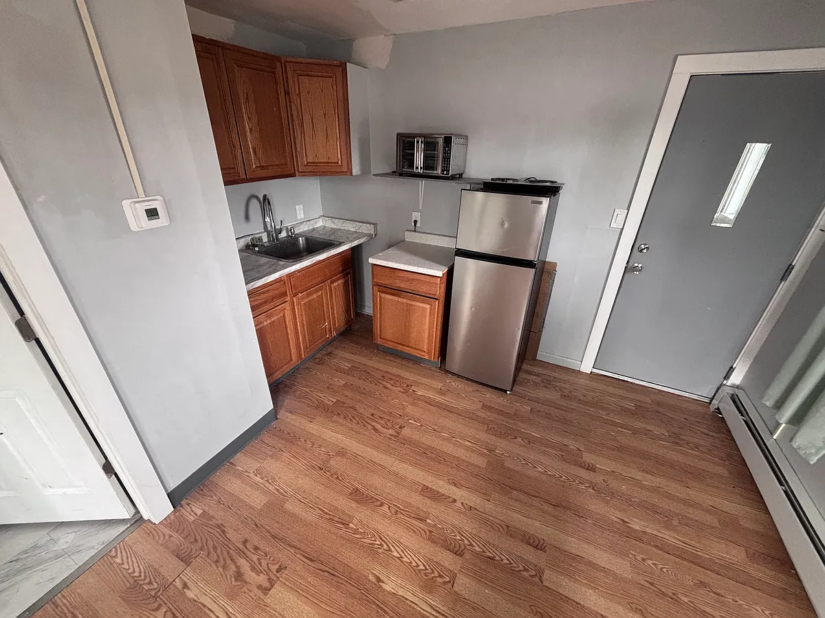 Building Photo - 4321 Thompson Ave #6