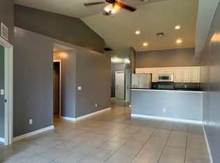 709 SE 7th St, Cape Coral, FL 33990
