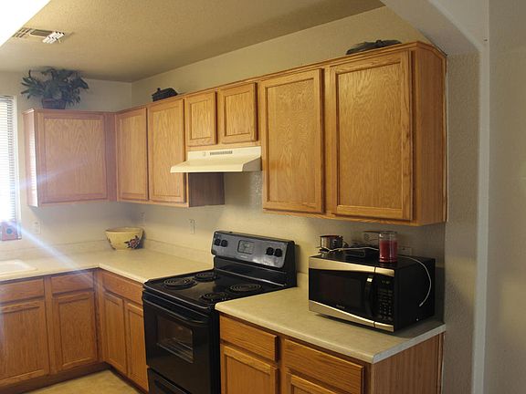 5th image of 8417 W Watkins St