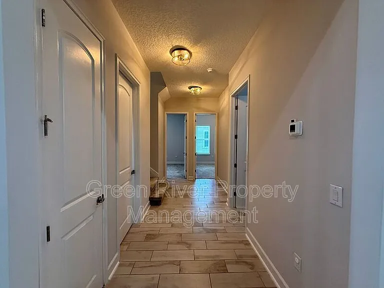 1818 Sandy Creek Pkwy — Photo 20