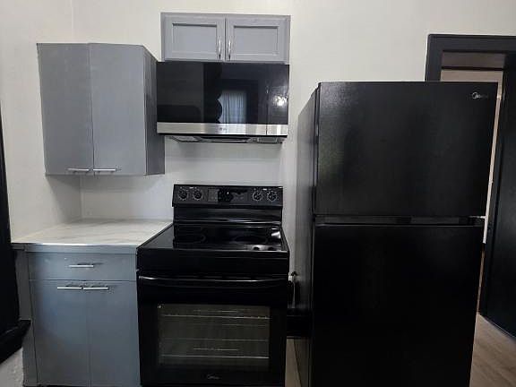 2nd image of 712 S Union St APT 3