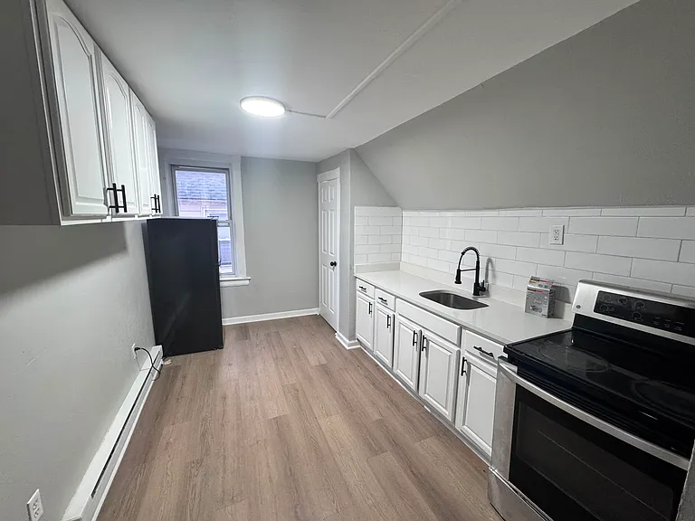 19 N 18th St #3R — Photo 1
