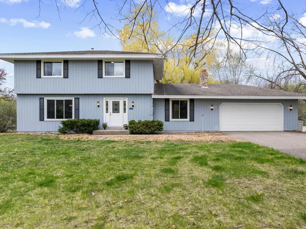 2755 Olive Ln N, Plymouth, MN 55447