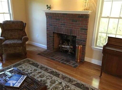 3rd image of 55 Christie Murphy Dr
