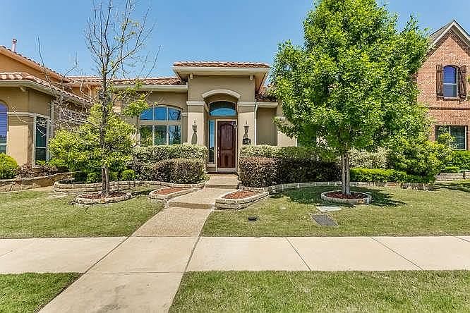 1st image of 2019 Loma Alta Dr