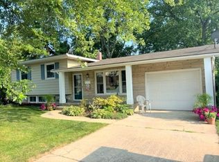 1406 Wood St, Valparaiso, IN 46383