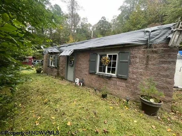 186 Joe Gibson Rd, Newburg, WV 26410