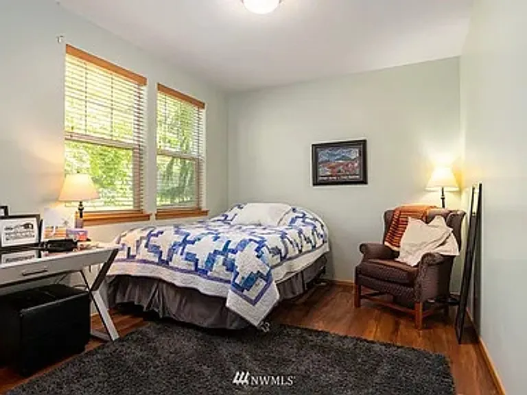 1119 N Waugh Rd — Photo 15
