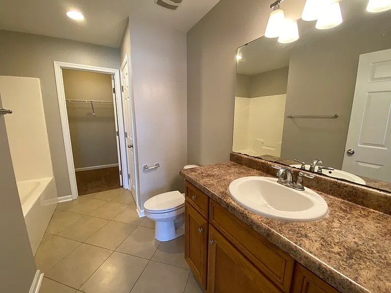 803 W Georgia St #1 — Photo 25