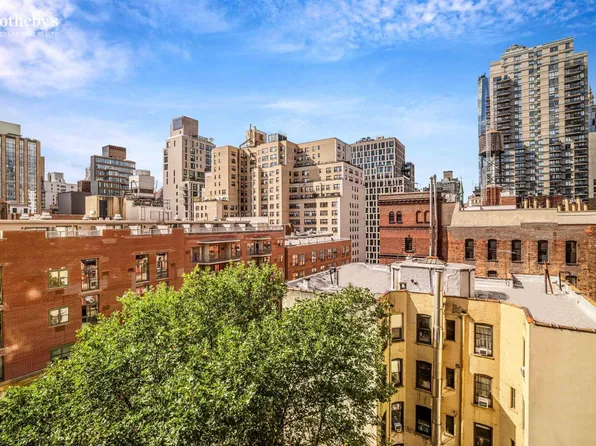 235 East 22nd Street image 2 of 18