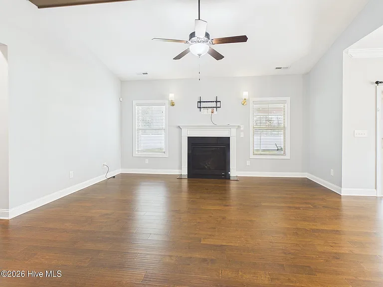 316 Pine Laurel Dr — Photo 7