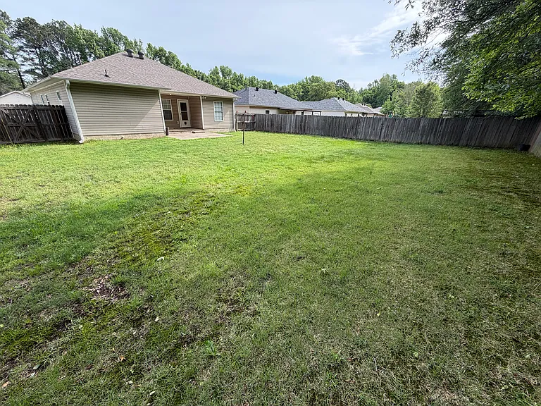 21 Weatherwood Dr — Photo 40