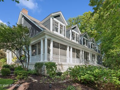 704 Chidester Ave, Glen Ellyn, IL, 60137