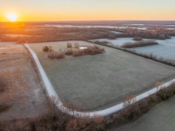 44507 E 349th St, Creighton, MO 64739