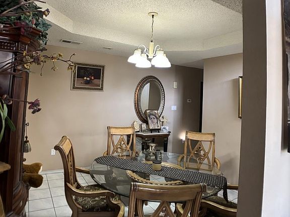5th image of 25 Villa Del Sur