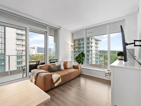 3833 Evergreen Pl #2801, Burnaby, BC V3J 0M2