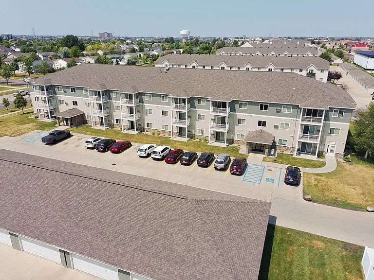 Southport Heights Apartments — Photo 8