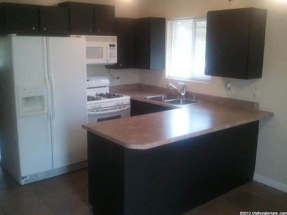 4th image of 2743 S Downs Way
