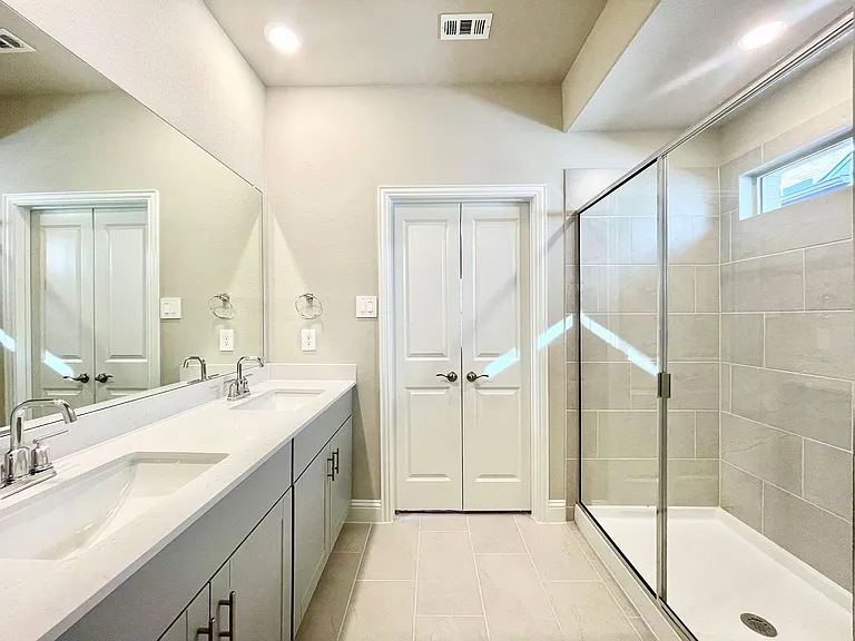 1203 Mahogany Dr — Photo 16